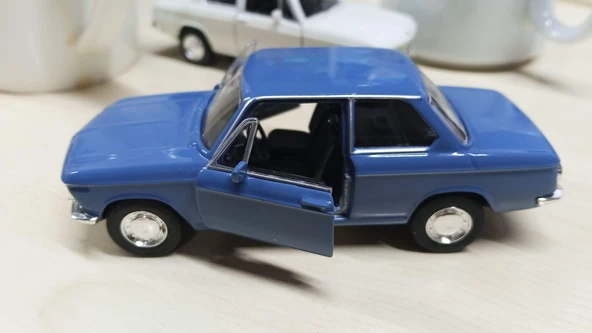 Oyuncak Metal Model Araba 1/36 Çek Bırak BMW 2002 Ti Turkuaz - Resim 3