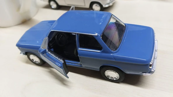 Oyuncak Metal Model Araba 1/36 Çek Bırak BMW 2002 Ti Turkuaz - Resim 4
