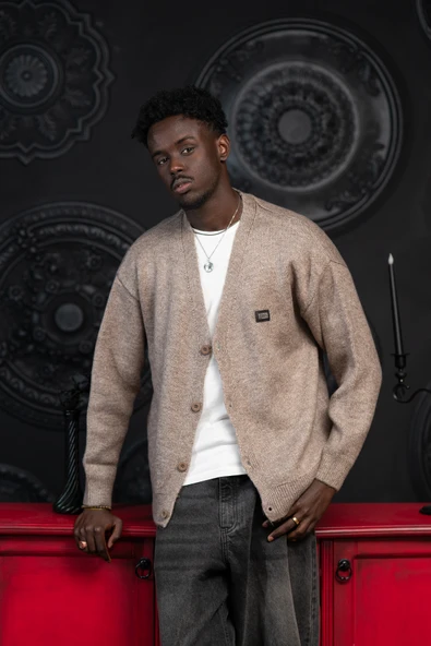 Oversize V Yaka Düğme Kapamalı Salaş Model Hırka - Resim 8