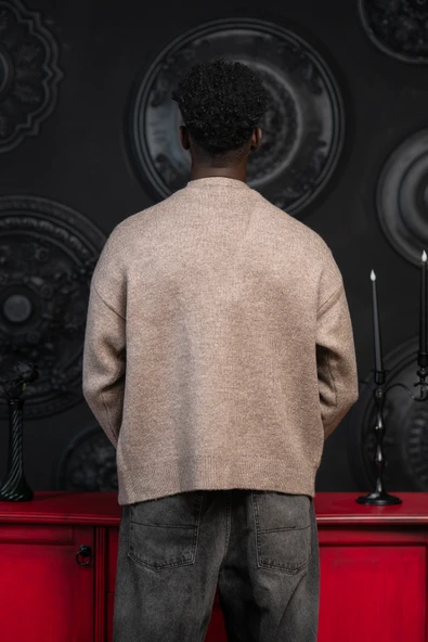 Oversize V Yaka Düğme Kapamalı Salaş Model Hırka - Resim 10