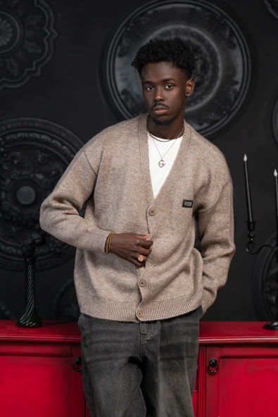 Oversize V Yaka Düğme Kapamalı Salaş Model Hırka - Resim 9