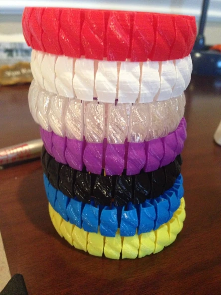 Byr Özelleştirilmiş Betty Streslet Bilezik (Plastik Aparattır!!!) 3D ürün görseli