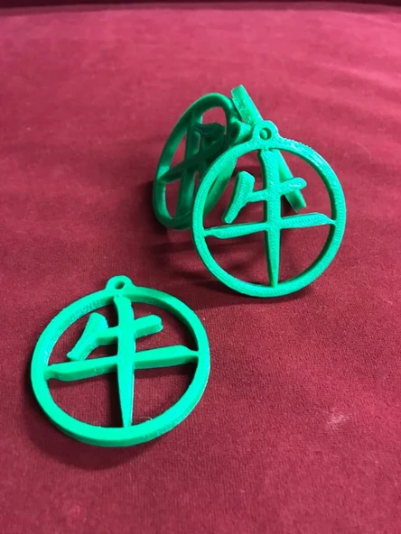 Byr Bir kolye içindeki Çin öküz sembolü (Plastik Aparattır!!!) 3D ürün görseli