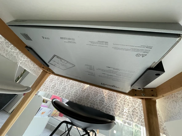 Byr Tablo altında depolama rayı (Sadece Plastik Aparattır!!!) 3D ürün görseli