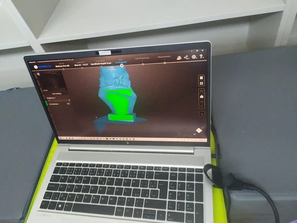 Byr Jan Amos Komensky - John Amos Comenius (Sadece Plastik Aparattır!!!) 3D - Resim 4