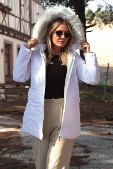 Kışlık Kürklü Kapüşonlu Kadın Şişme Mont - Resim 2