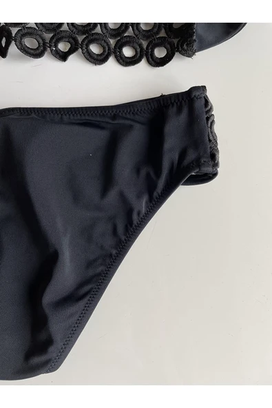 Zi Siyah Dar Kalıp Halka Örgü Detaylı Küçük Üçgen Bikini Takımı - Resim 7