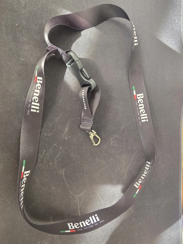 Benelli boyunluk Anahtarlığı ürün görseli