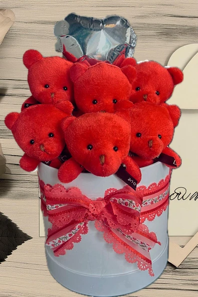 Premium Silindir Hediye Kutusunda, Kalpli Balonlu 6’lı Kırmızı Ayıcık Buketi ürün görseli