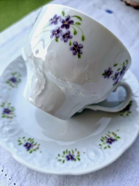 Antika Mitterteich Mor Menekşe Çiçek Desenli Gofreli Alman Porseleni Zarif Duble Kahve Fincanı ürün görseli