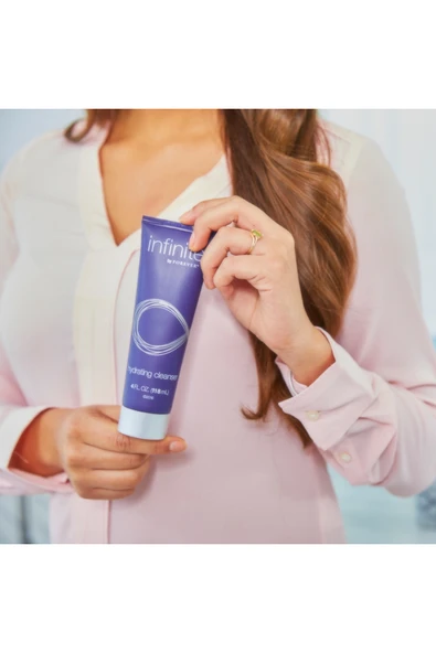 Forever Living infinite by Forever™ hydrating cleanser "Nemlendirme Özelliğine Sahip Temizleyici" ürün görseli