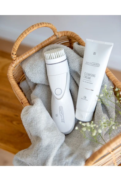 LR Zeitgard Pro Yüz Temizleme Seti - ( 5 Başlık + 3 Krem'li ) ürün görseli