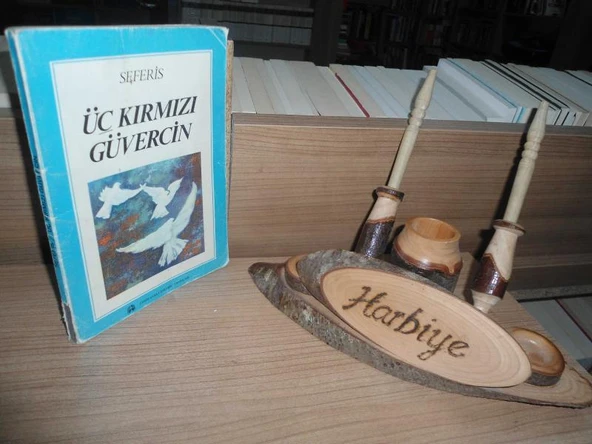 ÜÇ KIRMIZI GÜVERCİN ürün görseli 1