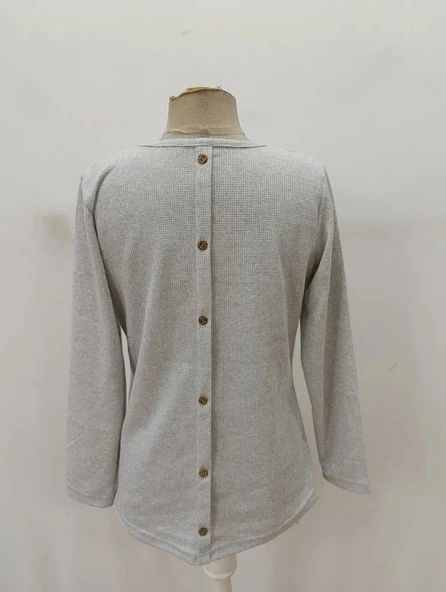 MDB Kadın Uzun Kollu Yuvarlak Yaka Arkadan Düğmeli Waffle Bluz - Resim 5