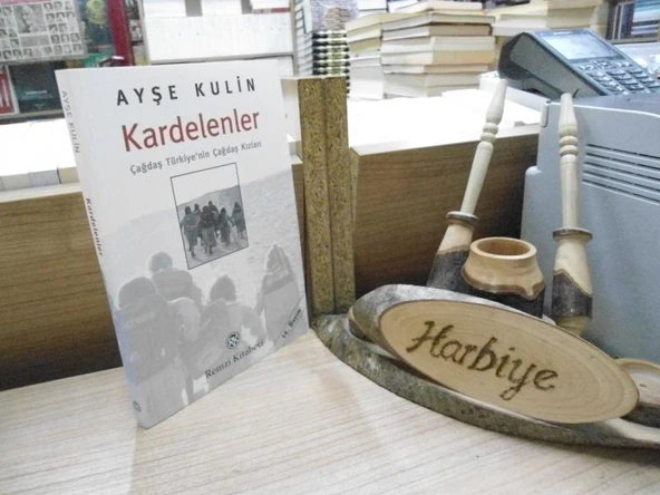 KARDELENLER - ÇAĞDAŞ TÜRKİYE'NİN ÇAĞDAŞ KIZLARI ürün görseli