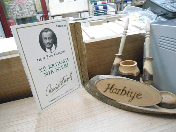 TE KRIJOSH NJE NJERI / BİR ADAM YARATMAK (ARNAVUTÇA) ürün görseli