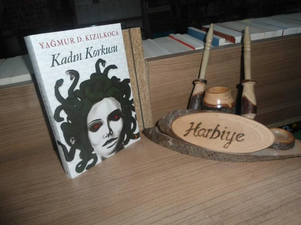 KADIN KORKUSU / İMZALI İTHAFLI ürün görseli 1