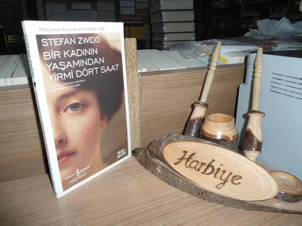 BİR KADININ YAŞAMINDAN 24 SAAT ürün görseli