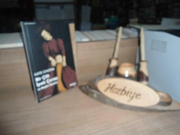 BİR ÇİFT İPEK ÇORAP VE BAŞKA ÖYKÜLER ürün görseli