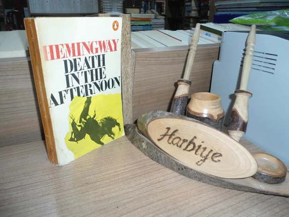 DEATH IN THE AFTERNOON ürün görseli