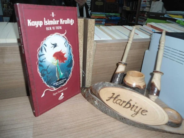 KAYIP İSİMLER KRALLIĞI 2 - ISLIK VE TUZAK ürün görseli