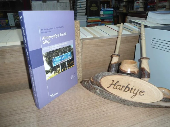 ALMANYA'YA EMEK GÖÇÜ - BİR BAVUL, UMUT VE HAYALLERİYLE ÇIKTILAR YOLA ürün görseli