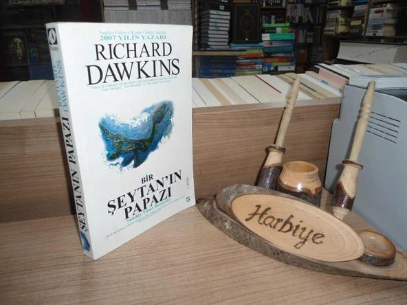 BİR ŞEYTAN'IN PAPAZI ürün görseli