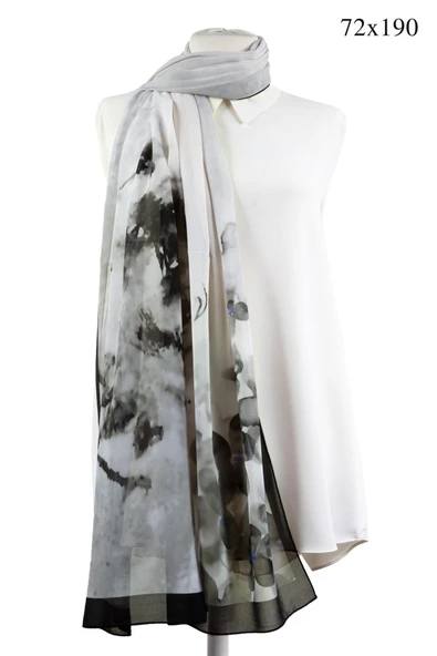 KREP ŞAL BATİK VE ÇİÇEK DESENLİ SİYAH - SAKS RENKLİ 70X190 KIRIŞMAZ ŞAL İTALYAN DİKİŞLİ - Resim 6