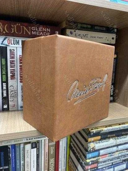 ÇİLE - İMAN VE İSLAM ATLASI - ÇÖLE İNEN NUR - ULU HAKAN - İDEOLOCYA ÖRGÜSÜ - 5 CİLT ÖZEL KUTULU TAKIM / DERİ CİLTLİ ürün görseli