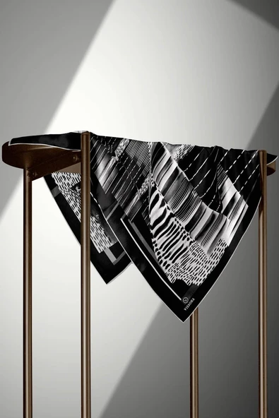 %100 Twill İpek Geometrik Desenli Siyah - Beyaz Renkli 90x90 Eşarp Dikim Şekli : El Dikişi - Resim 3