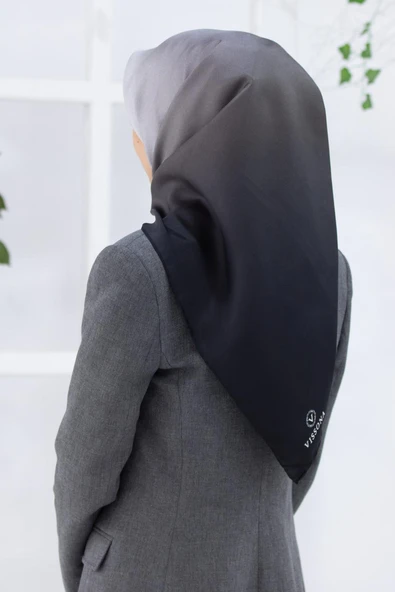 %100 Twill İpek Degrade Desenli Siyah - Gri Renkli 90x90 Eşarp Dikim Şekli : El Dikişi ürün görseli