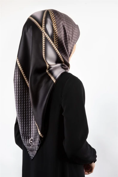 Rayon Gold Detaylı Geometrik Desenli Gri Renkli 90x90 Eşarp (İpek İçermez) Kenar Dikiş Şekli El Dikişli ürün görseli
