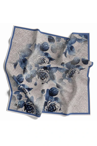 Twill Gül Desenli Bebe Mavisi Renkli 90x90 Eşarp (İpek İçermez) Kenar Dikiş Şekli El Dikişli ürün görseli