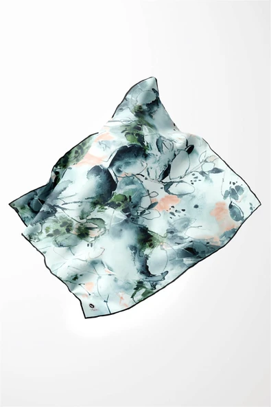 Twill Batik Çiçek Desenli Buz Mavisi Renkli 90x90 Eşarp (İpek İçermez) Kenar Dikiş Şekli El Dikişli - Resim 2