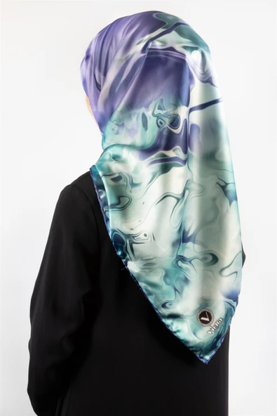 Rayon Batik Desenli İndigo Renkli 90x90 Dikim Şekli : El Dikişi Eşarp (İpek İçermez) Kenar Dikiş Şekli El Dikişli ürün görseli