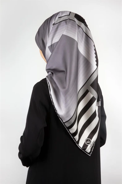 Twill Geometrik Desenli Gri Renkli 90x90 Eşarp (İpek İçermez) Kenar Dikiş Şekli El Dikişli ürün görseli