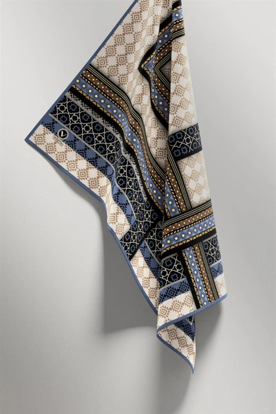 Twill Etnik Desenli Bebe Mavisi Renkli 90x90 Eşarp (İpek İçermez) Kenar Dikiş Şekli El Dikişli - Resim 4