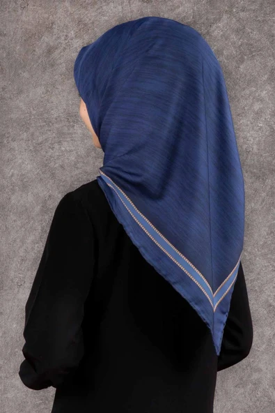 Twill Efektli Bordür Desenli İndigo Renkli 90x90 Eşarp (İpek İçermez) Dikim Şekli : El Dikişi ürün görseli 1