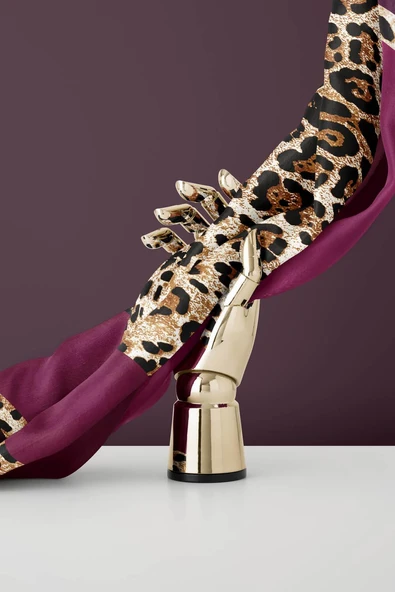 %100 Twill İpek Leopar Desenli Mürdüm Renkli 90x90 Eşarp Dikim Şekli : El Dikişi - Resim 5