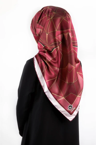 Twill Geometrik Desenli Mürdüm Renkli 90x90 Eşarp (İpek İçermez) Kenar Dikiş Şekli El Dikişli ürün görseli 1