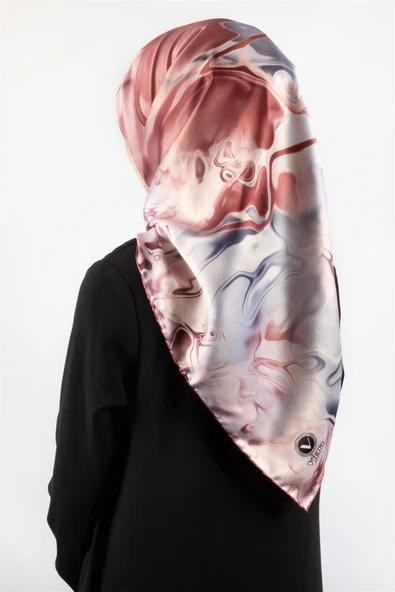 Rayon Batik Desenli Pudra Renkli 90x90 Dikim Şekli : El Dikişi Eşarp (İpek İçermez) Kenar Dikiş Şekli El Dikişli ürün görseli