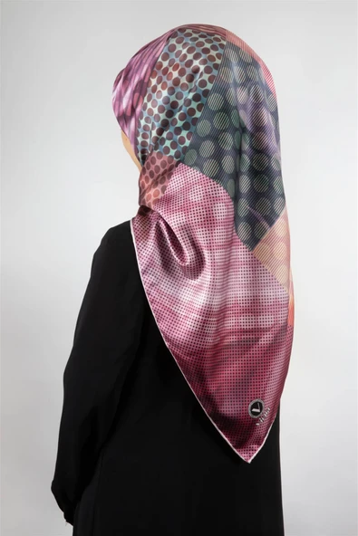 Twill Geometrik Pembe Renkli 90x90 Eşarp (İpek İçermez) Kenar Dikiş Şekli El Dikişli ürün görseli