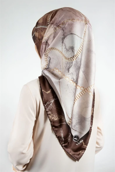 Twill Mermer ve Zincir Desenli Vizon Renkli 90x90 Eşarp (İpek İçermez) Kenar Dikiş Şekli El Dikişli ürün görseli