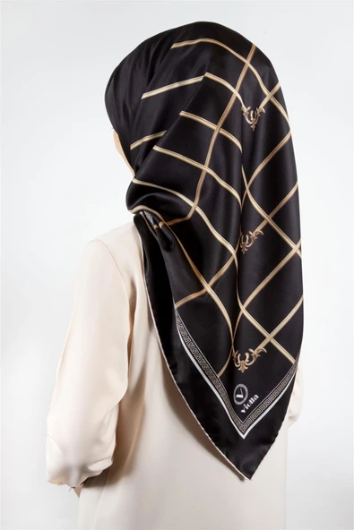 Twill Gold Detaylı Kareli Desenli Siyah Renkli 90x90 Eşarp (İpek İçermez) Kenar Dikiş Şekli El Dikişli ürün görseli