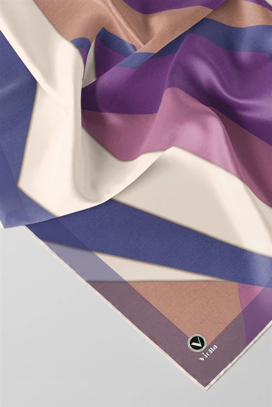 Twill Geometrik Desenli İndigo - Saks Renkli 90x90 Eşarp (İpek İçermez) Dikim Şekli : El Dikişi - Resim 3