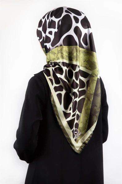 Twill Taş Desenli Haki Yeşili Renkli 90x90 Eşarp (İpek İçermez)Kenar Dikiş Şekli El Dikişli ürün görseli