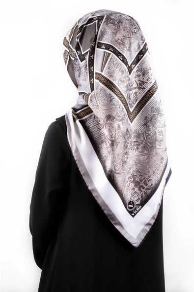 Twill Geometrik Desenli Gri Renkli 90x90 Eşarp (İpek İçermez) Kenar Dikiş Şekli El Dikişli ürün görseli