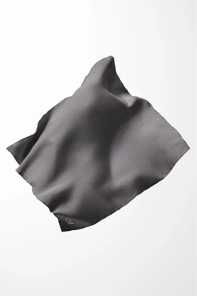 Twill Dokulu Düz Renk Desenli Gri Renkli 90x90 Eşarp (İpek İçermez) Kenar Dikiş Şekli El Dikişli - Resim 2