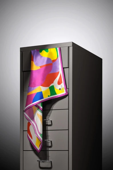 %100 Twill İpek Geometrik Desenli Fuşya Renkli 90x90 Eşarp Dikim Şekli : El Dikişi - Resim 4