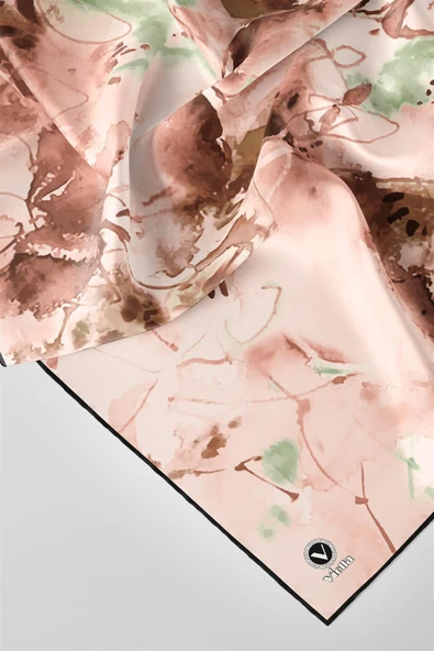 Twill Batik Çiçek Desenli Somon Renkli 90x90 Eşarp (İpek İçermez) Kenar Dikiş Şekli El Dikişli ürün görseli